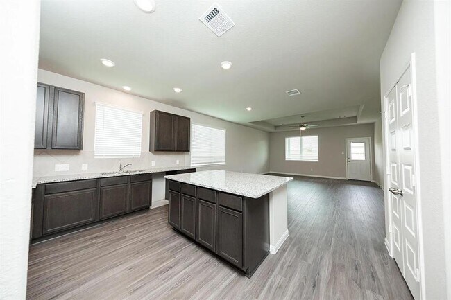 Building Photo - 5103 Hector Gustavo Dr