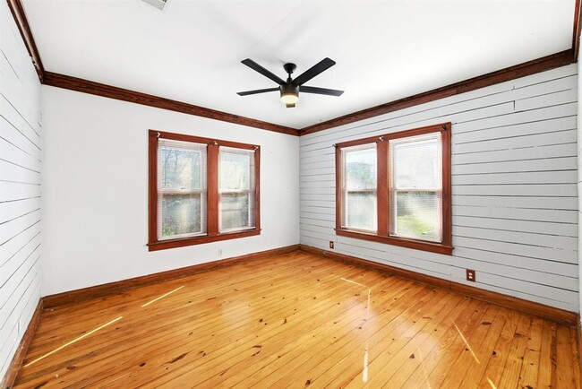 Building Photo - 2505 Willow St