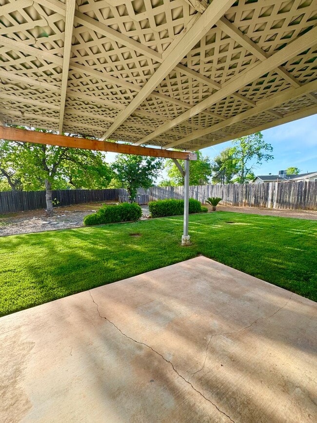 Building Photo - Lovely Home in Cottonwood!! (Lake California/Privately Gated Community)