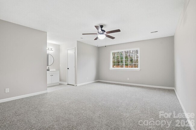 Building Photo - 232 Vista Grande Cir