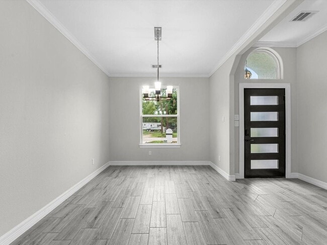 Building Photo - 14606 Half Cir