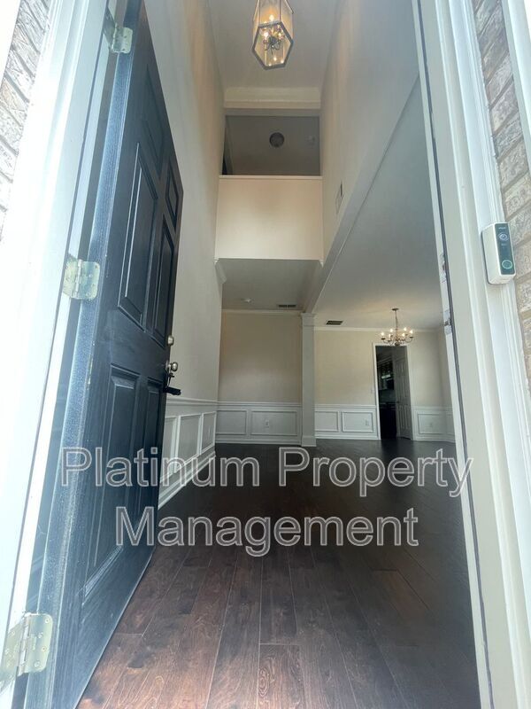 Building Photo - 165 Friars Head Dr NE
