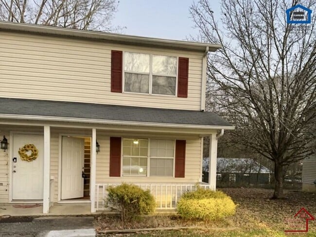 Building Photo - 181 East Ave