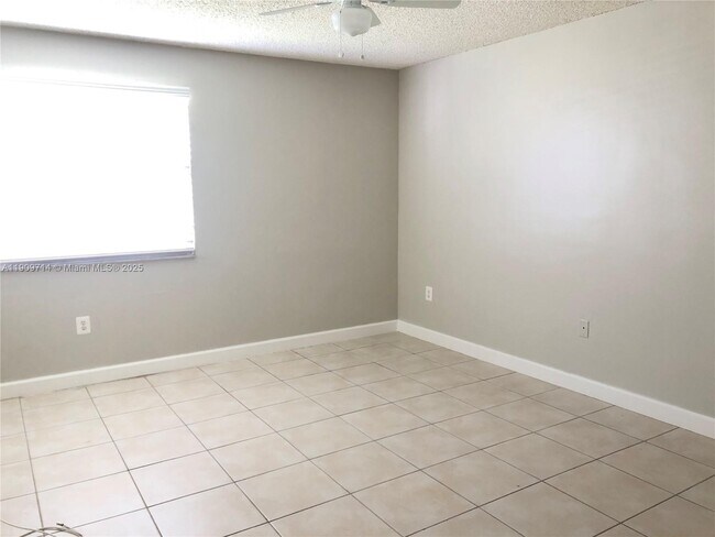 Building Photo - 4637 NW 97th Ct