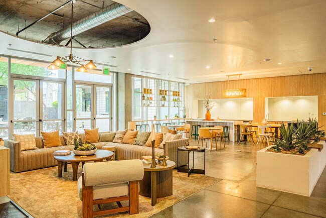 Building Photo - 814 N 4th St