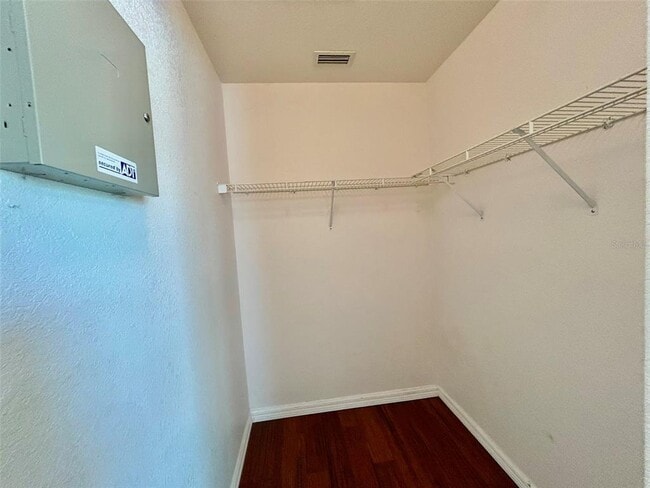 Building Photo - 25145 Mercedes Dr