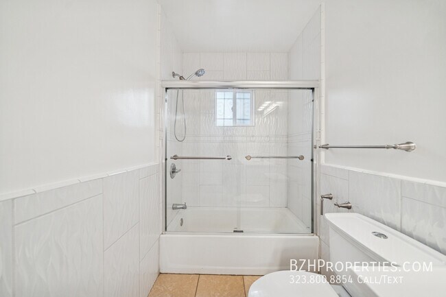 Building Photo - 112 S Detroit St