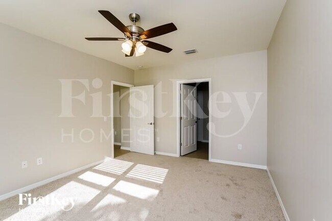 Building Photo - 3452 Acapulco Cir