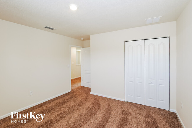 Building Photo - 325 Jarama Cir