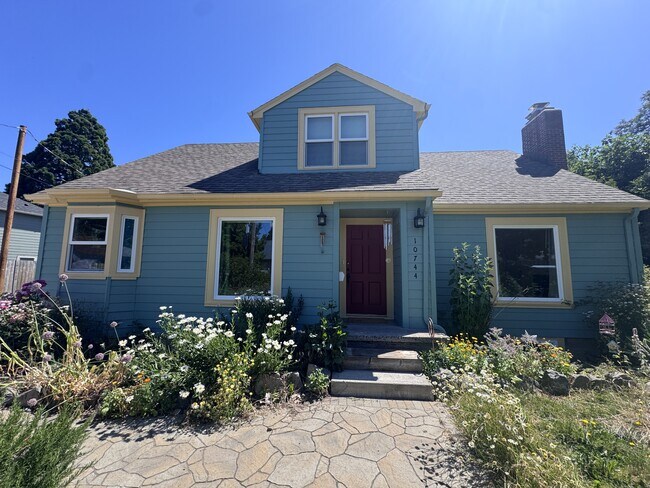 Building Photo - 10744 SE 29th Ave