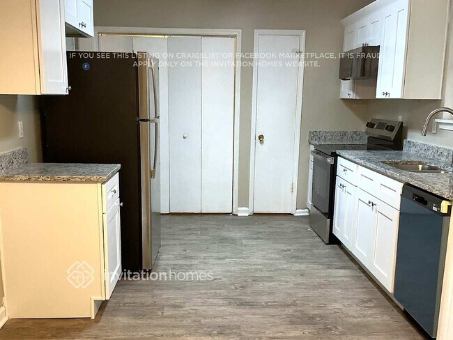 Building Photo - 837 Cochise Trail SE