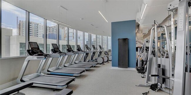 Building Photo - 100 E Las Olas Blvd