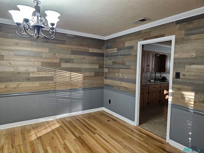 Building Photo - 2305 North Dr