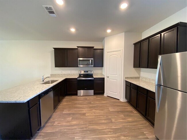 Building Photo - 116 Allington Cir