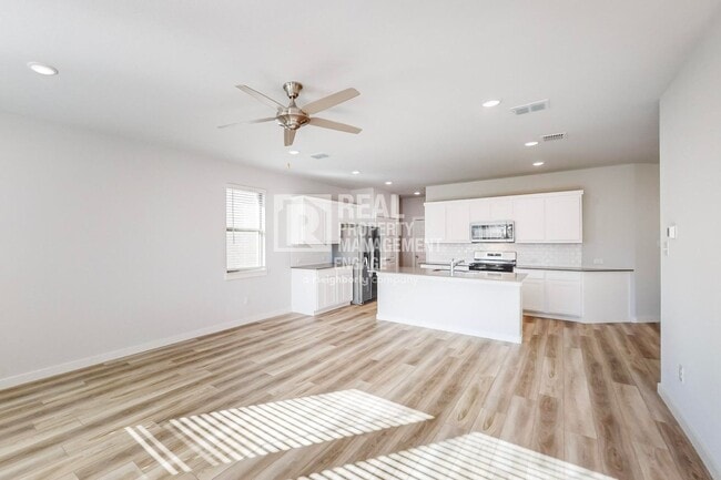 Building Photo - Gorgeous 4 Bedroom Home Available for Rent in McKinney!