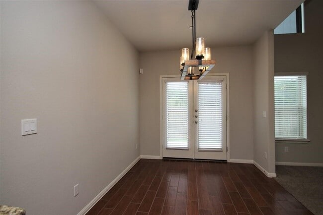 Building Photo - 1701 S Bell Blvd