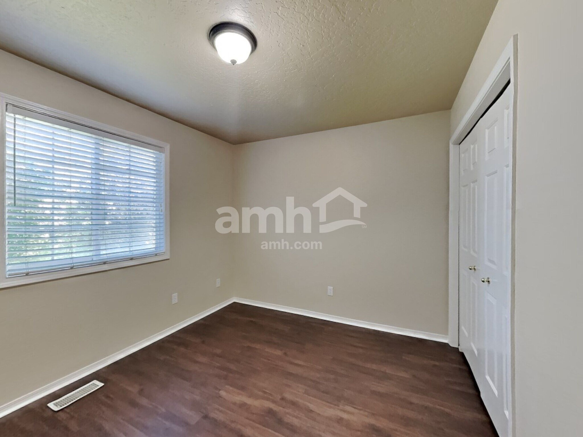 Building Photo - 7702 Bridgeport Dr