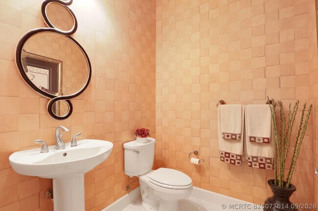Building Photo - 9885 SW Torriente Ln