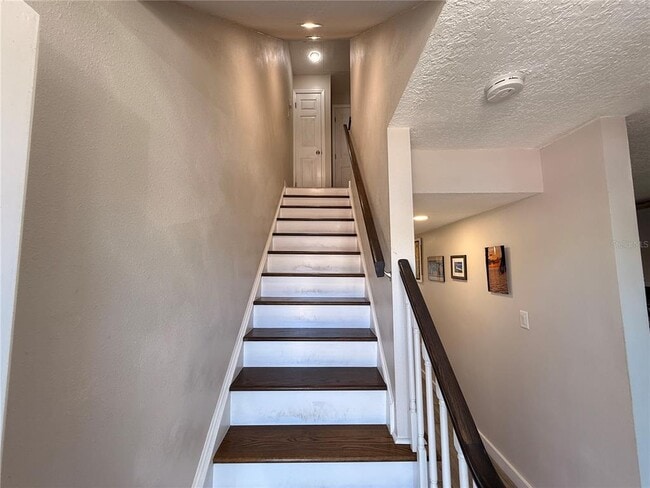 Building Photo - 4942 Coquina Key Dr SE