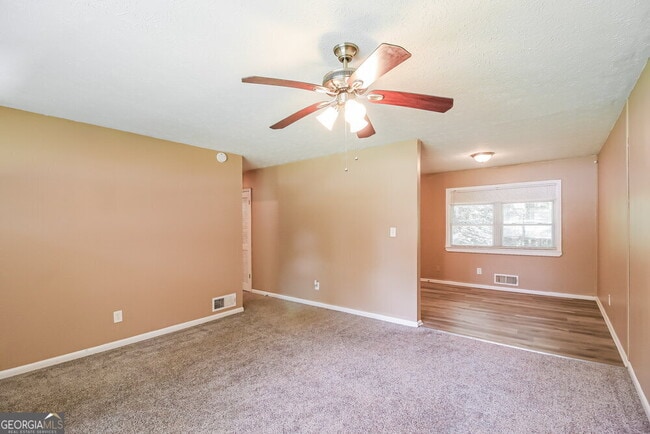 Building Photo - 10192 Port Royal Ct