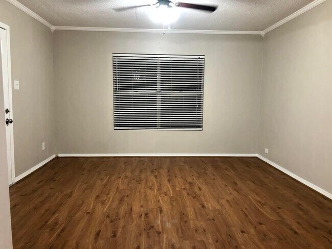 Building Photo - 12031 N L St