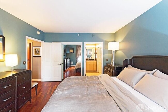 Building Photo - 140 Van Ness Ave