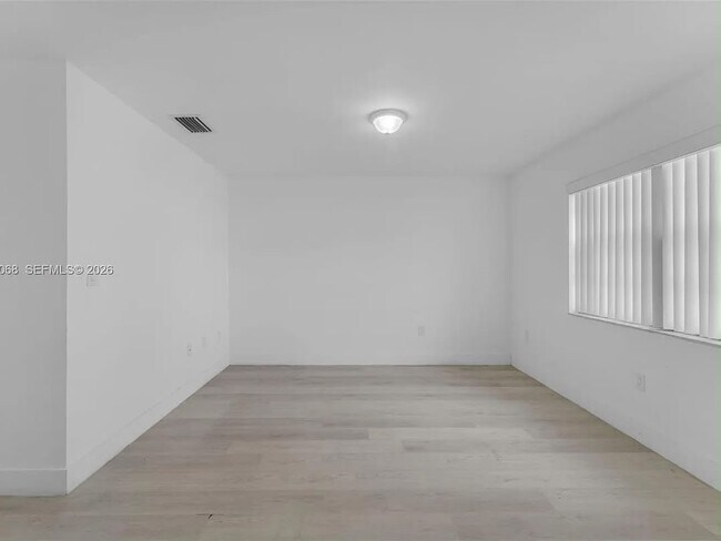 Building Photo - 8246 SW 147th Ct