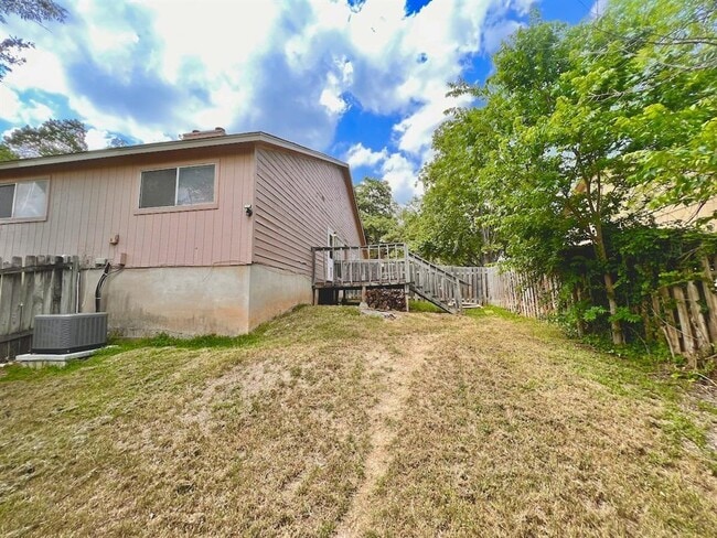 Building Photo - 367 Fantail Loop
