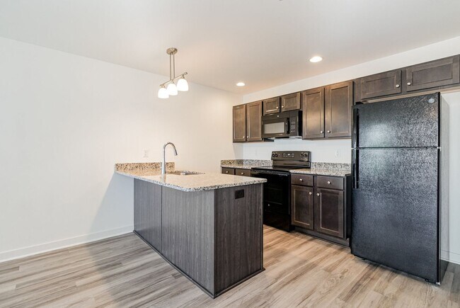 Building Photo - 1708 Fairmont Dr