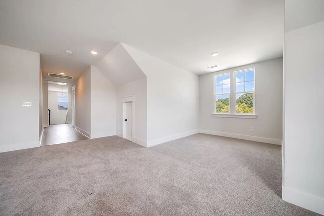Building Photo - 7425 Twill Hts Lp