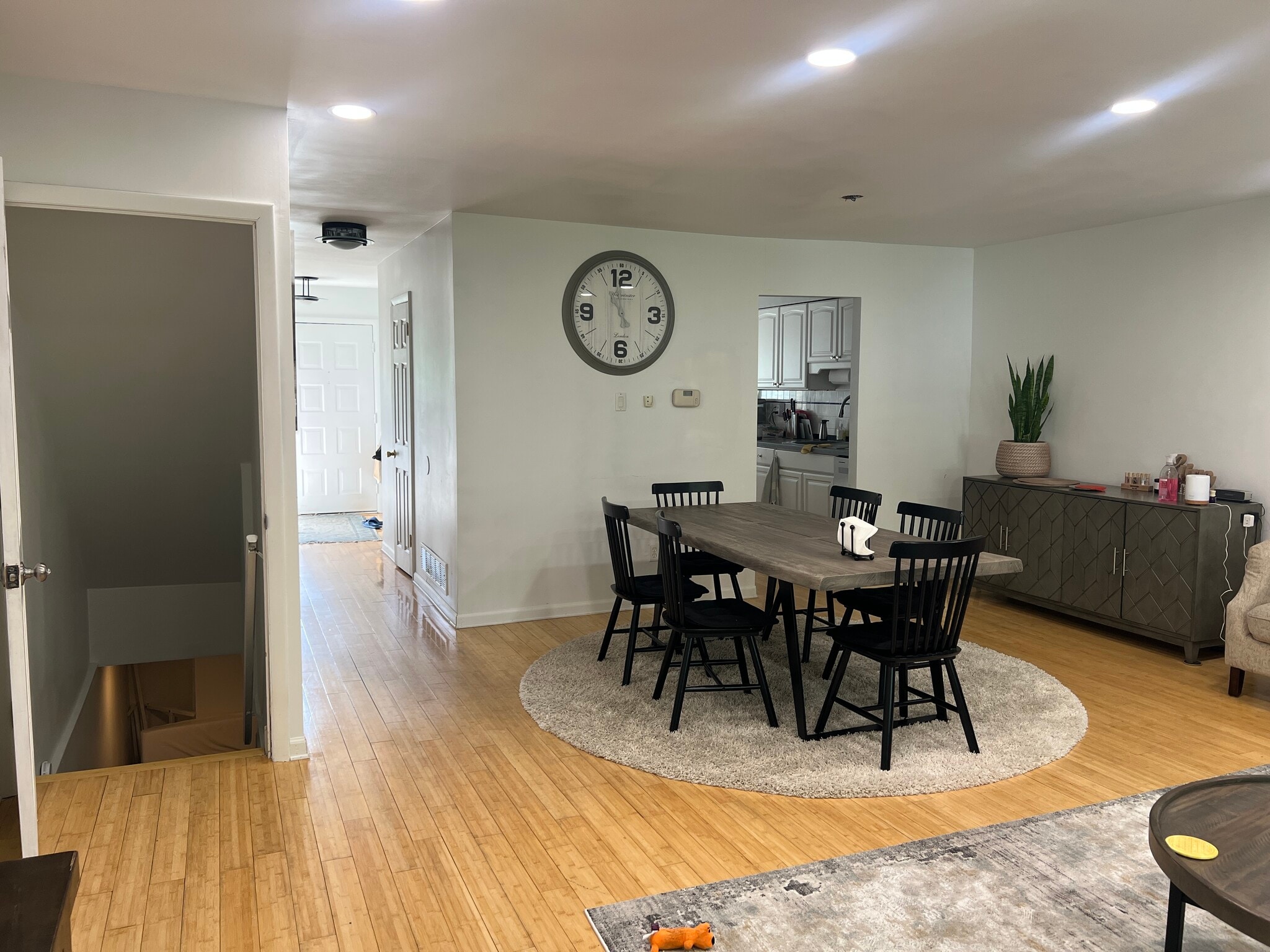 Building Photo - 919 Putnam Blvd