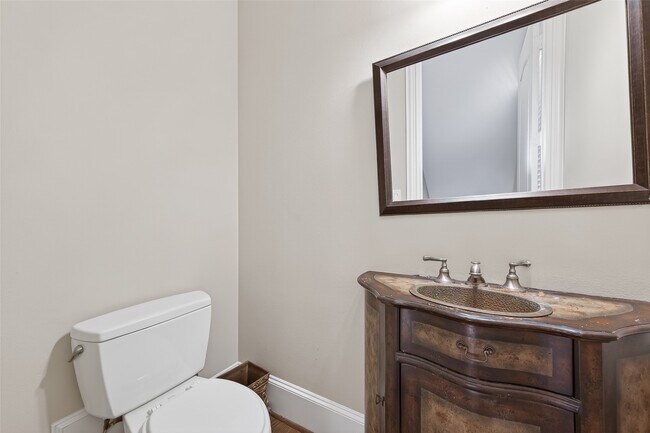 Building Photo - 105 Detering St