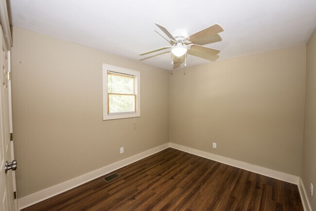 Building Photo - 108 Mimosa Ave