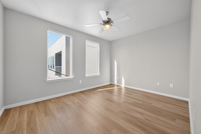 Building Photo - 505 Jackson Hill St