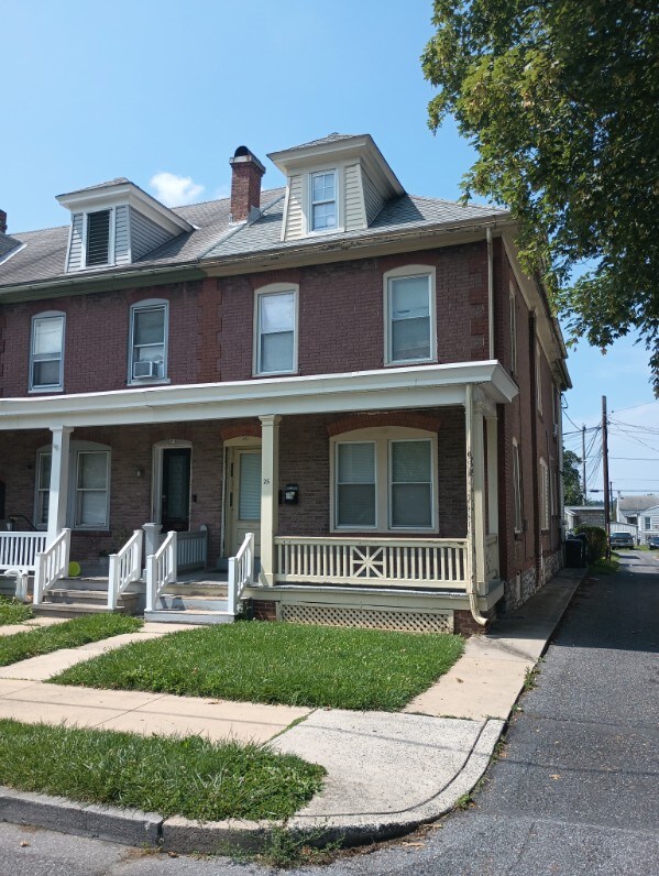 Primary Photo - 25 W Chestnut St