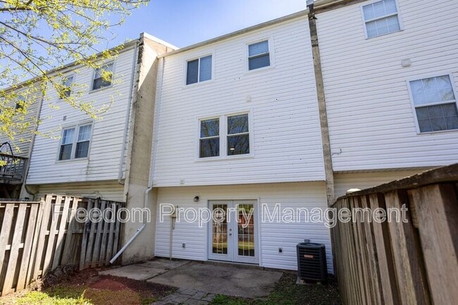 Building Photo - 10270 Cub Run Ct