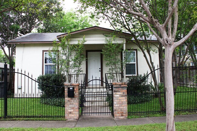 Building Photo - TOBIN HILL COTTAGE