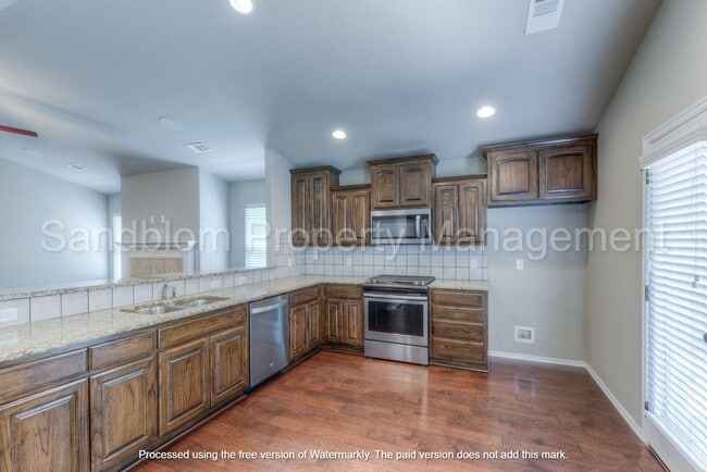 Building Photo - FOR LEASE | Jenks | 4 Bed, 2.5 Bath | $184...
