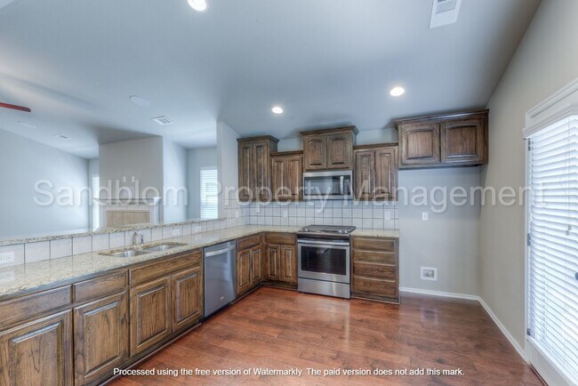 Building Photo - FOR LEASE | Jenks Home | 4 Bed, 2.5 Bath $...