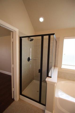 Building Photo - 6613 Meadow Glen Dr