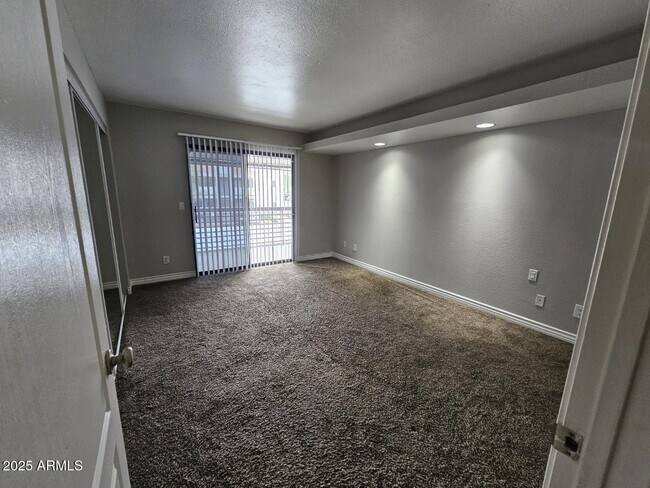 Building Photo - 3420 W Danbury Dr