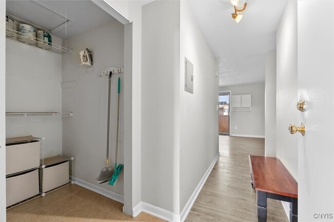 Building Photo - 576 Village Blvd N