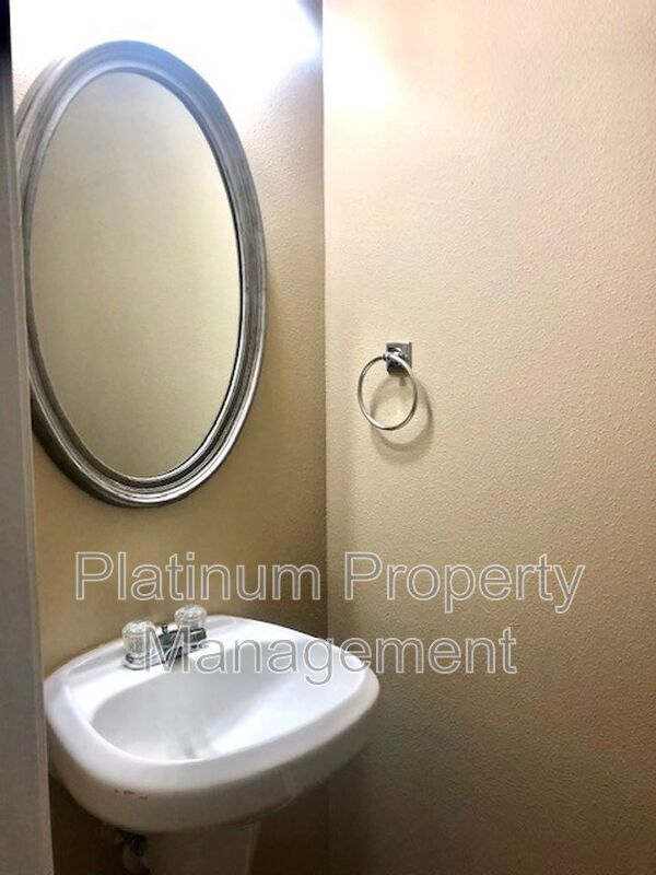 Building Photo - 6583 Silk Tree Pointe