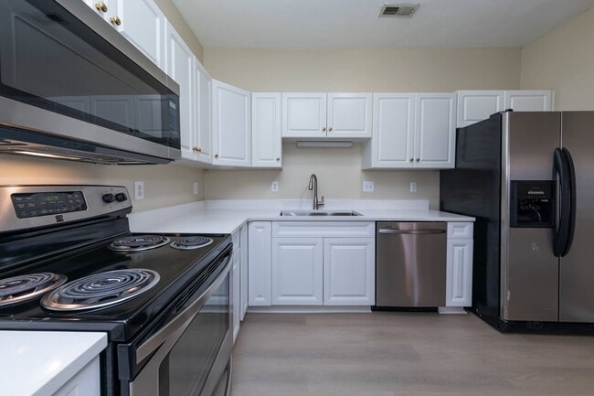 Building Photo - 409 Belmont Cir