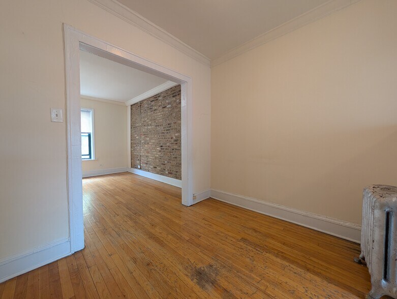 Building Photo - 2322 N Spaulding Ave