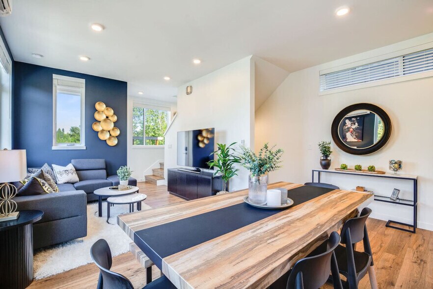 Building Photo - 2203 22nd Ave S