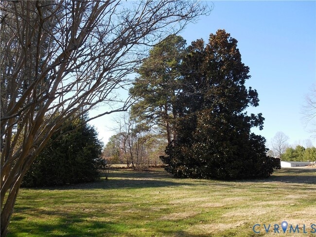 Building Photo - 1239 E Jack Jouett Rd