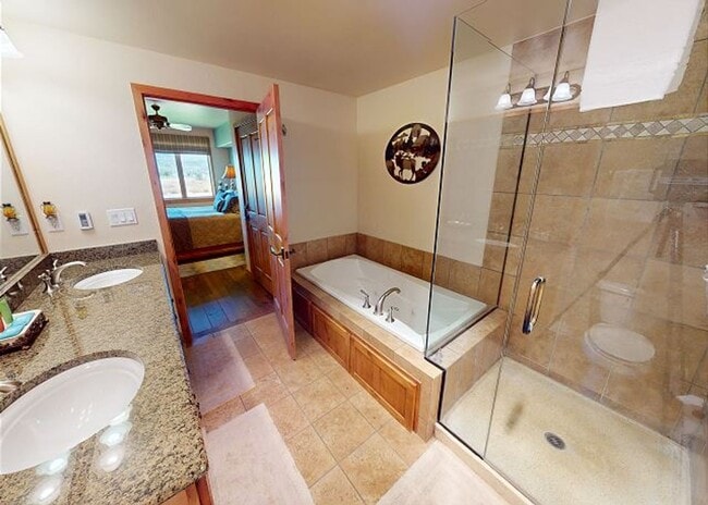 Building Photo - Long Term Rental- Timberline Cove 202