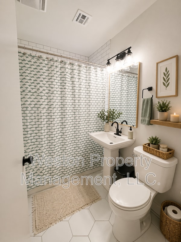 Building Photo - 1220 NE 17th St