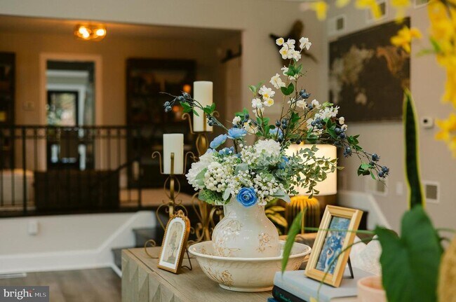 Building Photo - 15841 York Rd